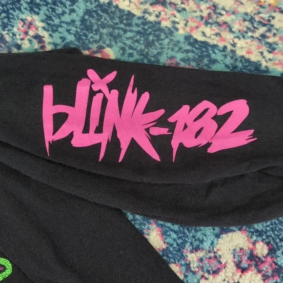 BLINK-182 SHIRT - Picture 3 of 5